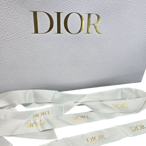Dior White Textured Paper Shopping Bag With Gold Logo & Ribbons VR1025 - Picture 3 of 7